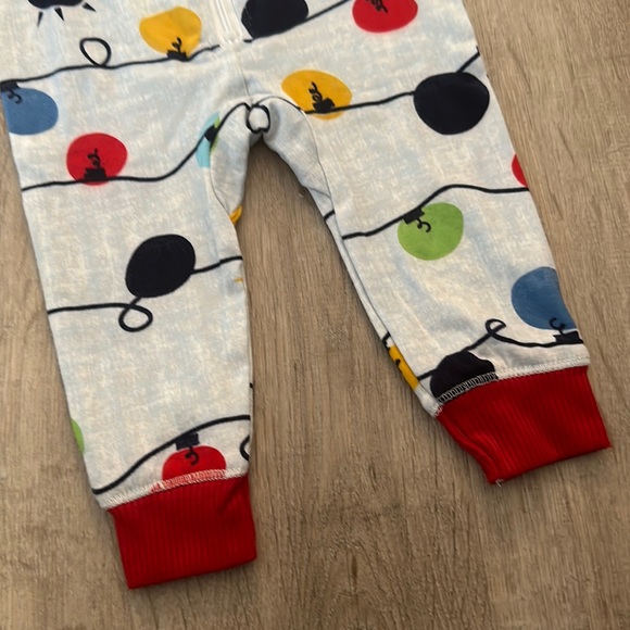 NWT Super Soft 9 Month Baby Onesie - Picture 2 of 5